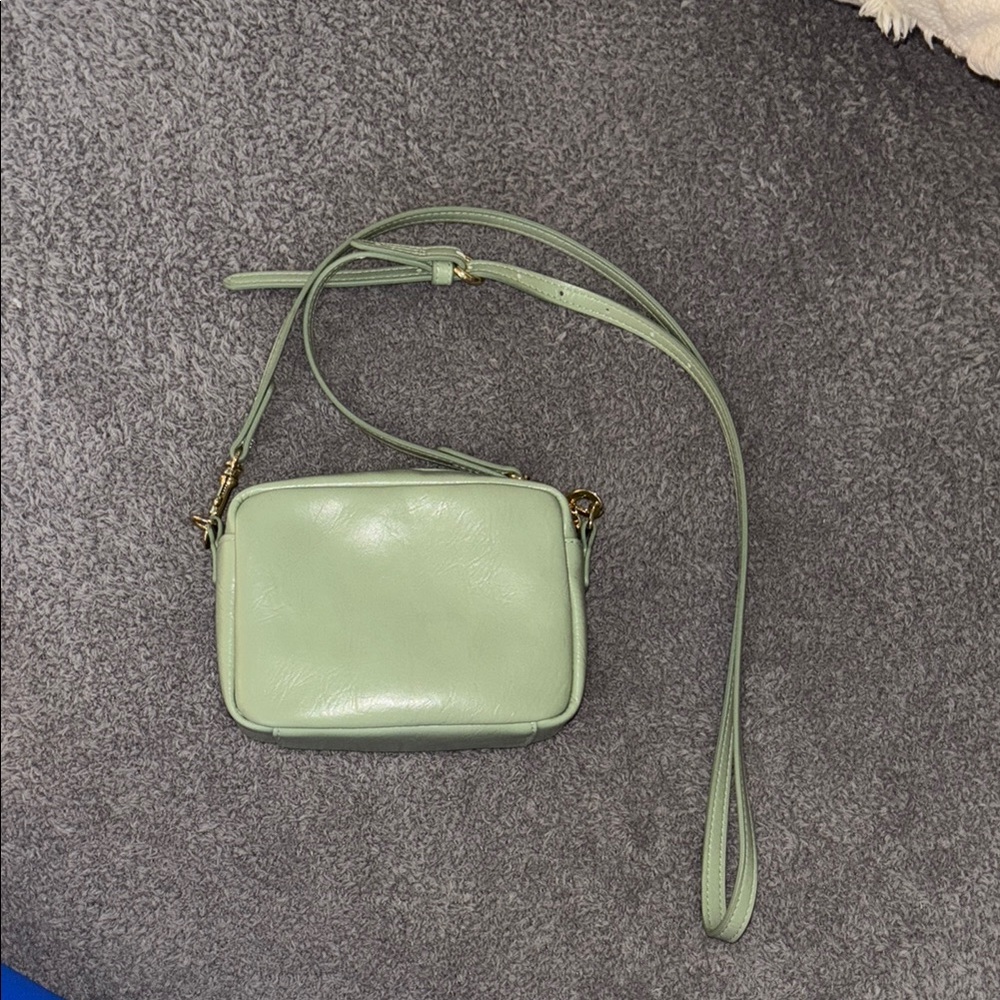 Sleek Green Crossbody Bag
